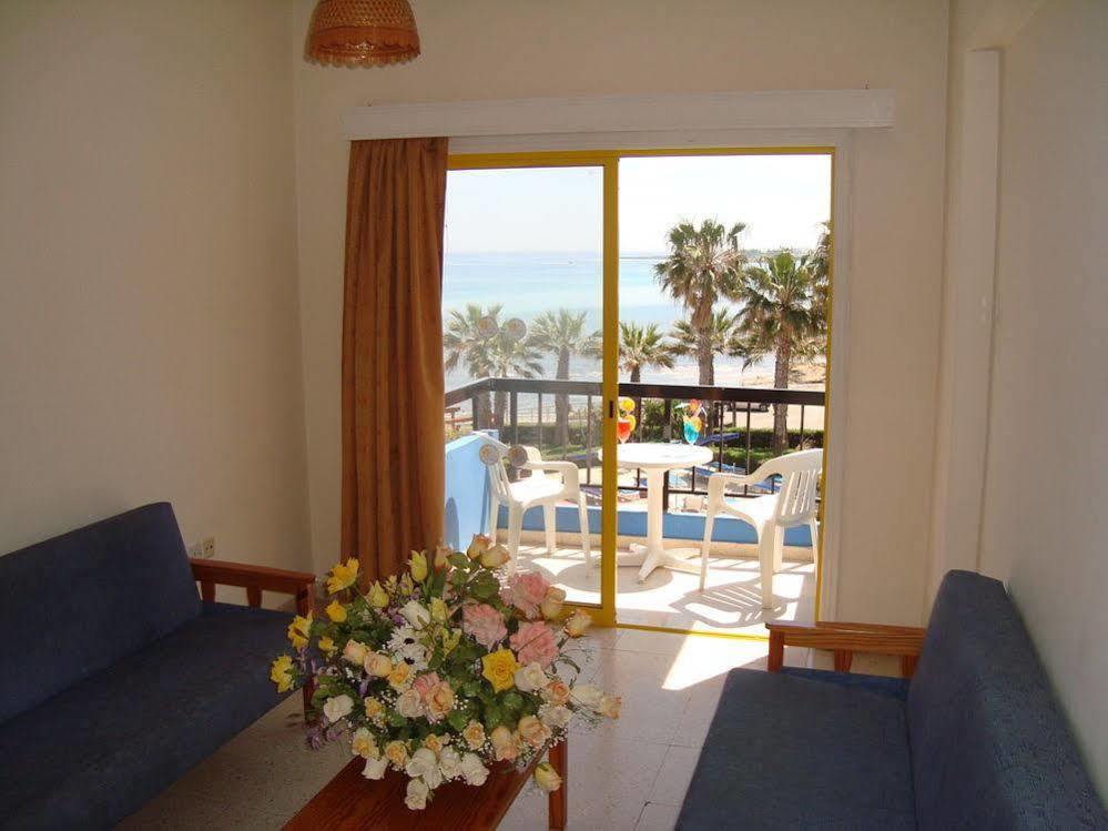 Evalena Beach Hotel Protaras Exterior foto